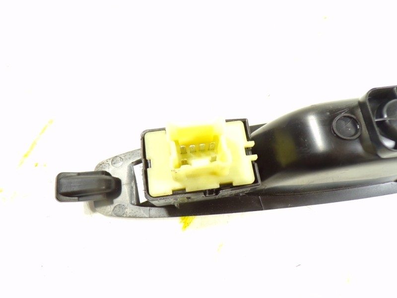 Recambio de mando elevalunas trasero derecho para renault captur 0.9 tce referencia OEM IAM 254218614R 829614619R 