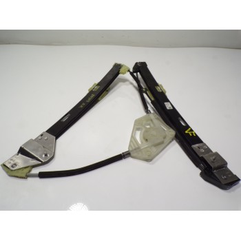 ELEVALUNAS DELANTERO DERECHO 82G837462 82G837462 