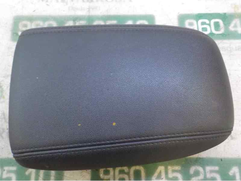 Recambio de apoyabrazos central para ford focus st-line referencia OEM IAM 2477672  