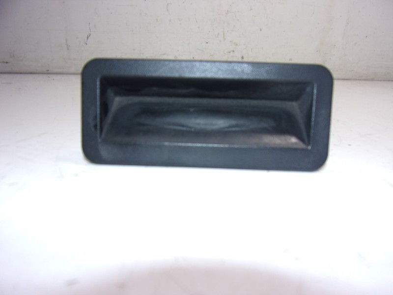 Recambio de maneta porton para ford mondeo turn. 2.0 tdci cat referencia OEM IAM 1857333 C1BB19B514AA 