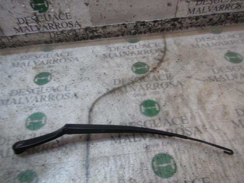 Recambio de brazo limpia delantero derecho para kia cee´d sporty wagon concept referencia OEM IAM 983201H300  