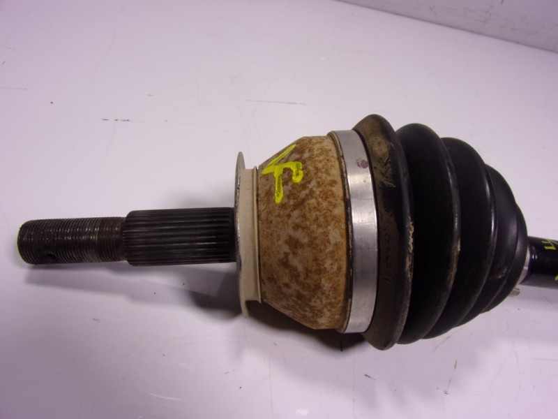 Recambio de transmision izquierda para nissan navara pick-up (d40m) 2.5 dci cat referencia OEM IAM 39100EB300  