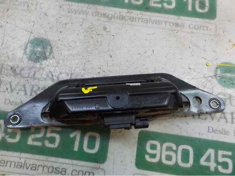 Recambio de maneta porton para ford kuga (cbs) titanium referencia OEM IAM 4122748  