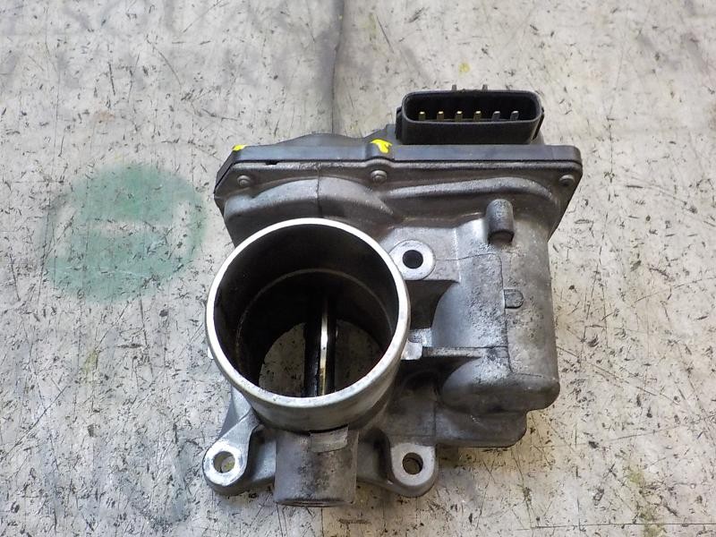 Recambio de caja mariposa para toyota yaris 1.4 turbodiesel cat referencia OEM IAM 261000N030 148002Q25 