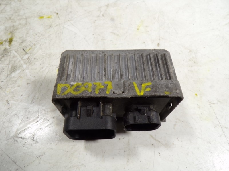 Recambio de caja precalentamiento para opel zafira tourer 2.0 cdti cat referencia OEM IAM 55574293 B2110017751 