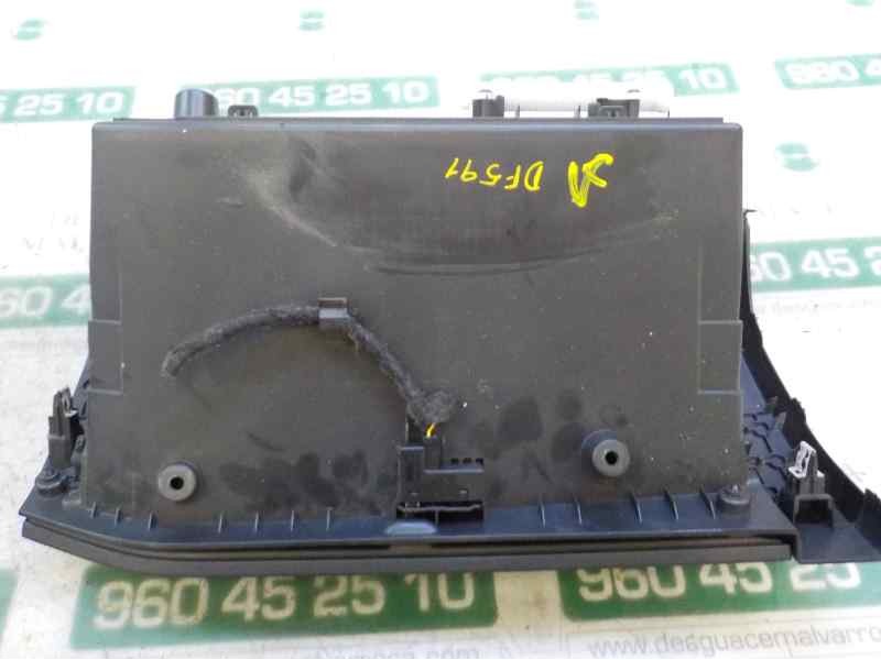 Recambio de guantera para ford focus st-line referencia OEM IAM 2522491  