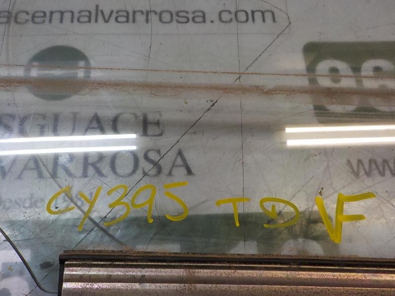 Recambio de cristal puerta trasero derecho para toyota yaris 1.4 turbodiesel cat referencia OEM IAM 681300D200  