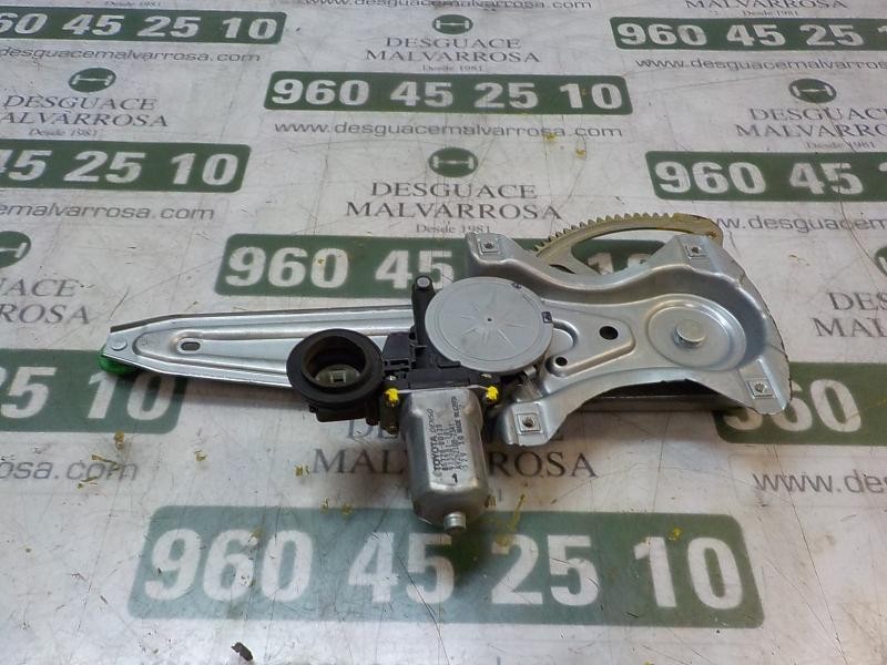 Recambio de elevalunas trasero derecho para toyota yaris 1.4 turbodiesel cat referencia OEM IAM 698300D220  