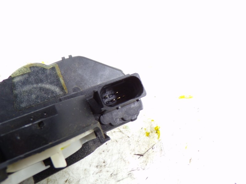 Recambio de cerradura puerta delantera derecha para opel zafira tourer 2.0 cdti cat referencia OEM IAM 13579523 13579523 