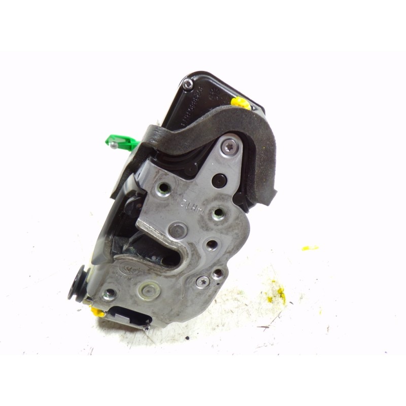Recambio de cerradura puerta trasera derecha para opel zafira tourer 2.0 cdti cat referencia OEM IAM 13579566 13579566 