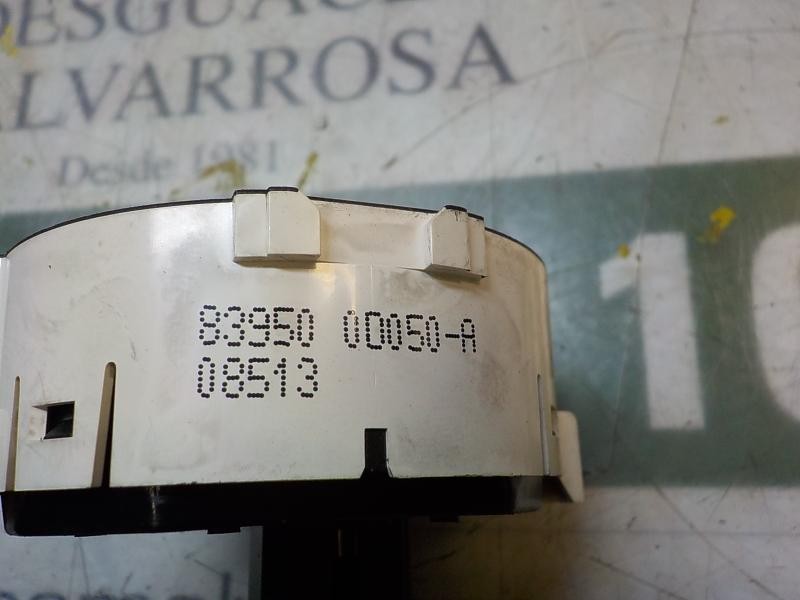 Recambio de warning para toyota yaris 1.4 turbodiesel cat referencia OEM IAM 839500D050  