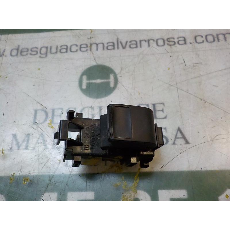 Recambio de mando elevalunas delantero derecho para toyota yaris 1.4 turbodiesel cat referencia OEM IAM 848100D030  