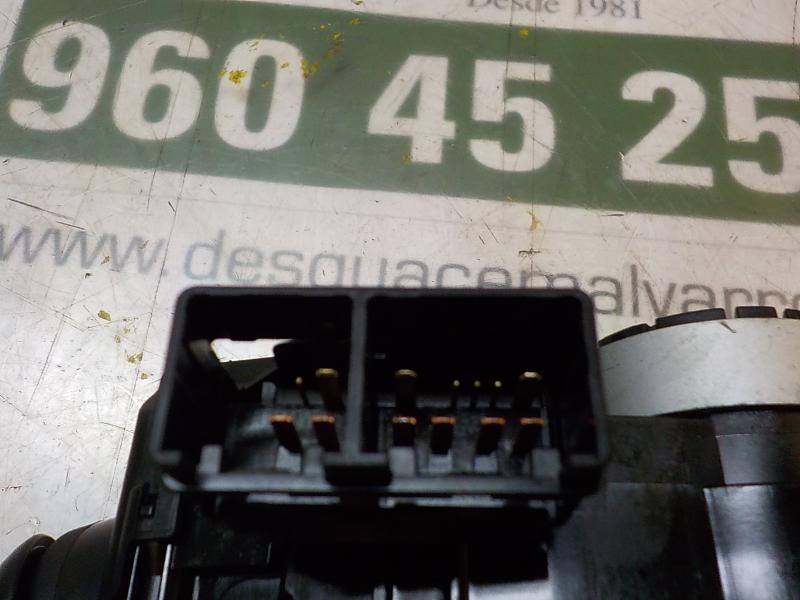 Recambio de mando luces para toyota yaris 1.4 turbodiesel cat referencia OEM IAM 841400D300  