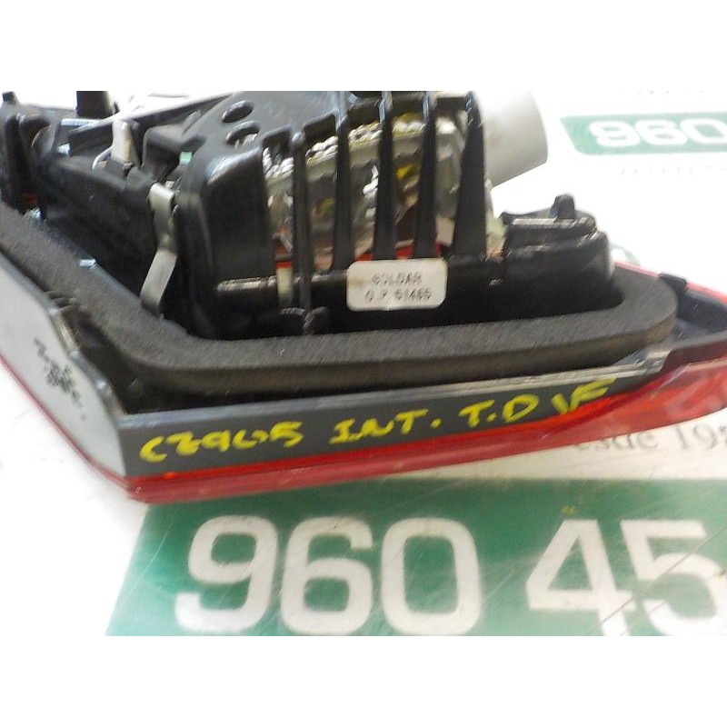 Recambio de piloto trasero derecho interior para opel corsa e selective referencia OEM IAM 13454501  