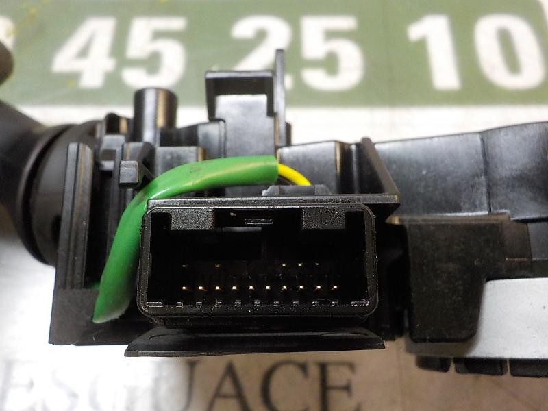 Recambio de mando luces para toyota yaris 1.4 turbodiesel cat referencia OEM IAM 841400D300  