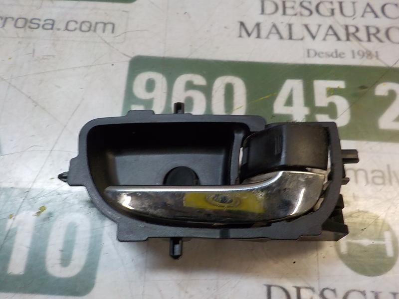 Recambio de maneta interior delantera derecha para toyota yaris 1.4 turbodiesel cat referencia OEM IAM 692050D200C0  