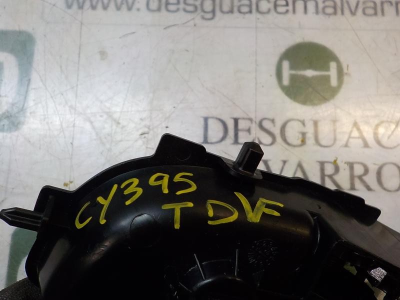 Recambio de maneta interior trasera derecha para toyota yaris 1.4 turbodiesel cat referencia OEM IAM 692050D200C0  