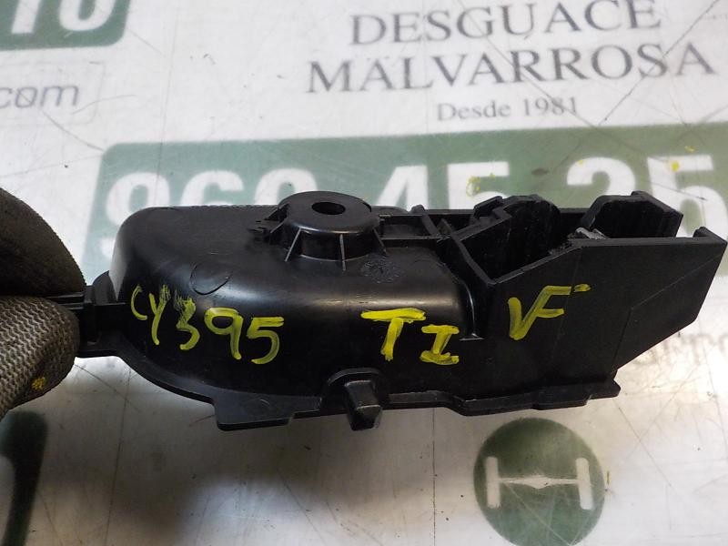 Recambio de maneta interior trasera izquierda para toyota yaris 1.4 turbodiesel cat referencia OEM IAM 692060D280C0  