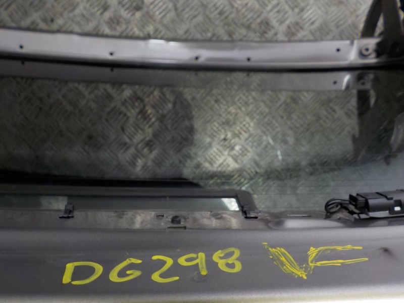 Recambio de porton trasero para skoda suberb (3t4) 2.0 tdi dpf referencia OEM IAM 3T5845049BB  