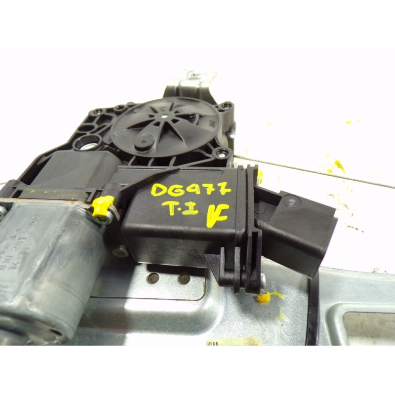 Recambio de elevalunas trasero izquierdo para opel zafira tourer 2.0 cdti cat referencia OEM IAM 13369289 13260141 927207103