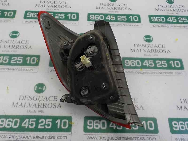 Recambio de piloto trasero derecho para toyota yaris 1.4 turbodiesel cat referencia OEM IAM 815510D370  