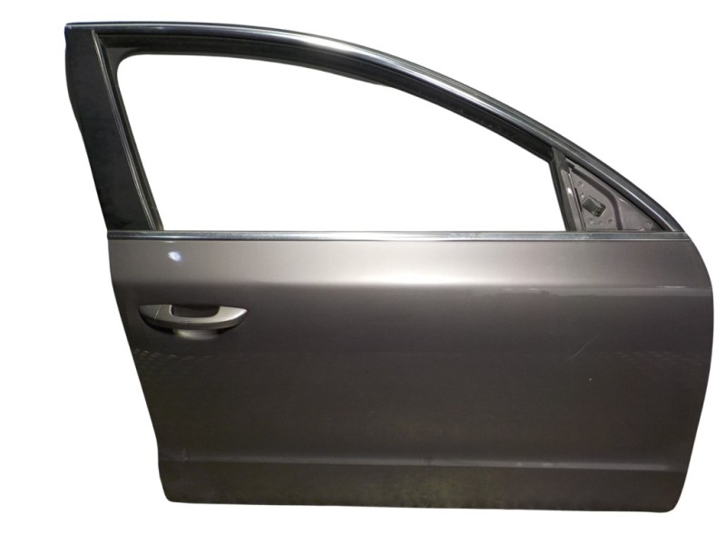 Recambio de puerta delantera derecha para skoda suberb (3t4) 2.0 tdi dpf referencia OEM IAM 3T0831056  