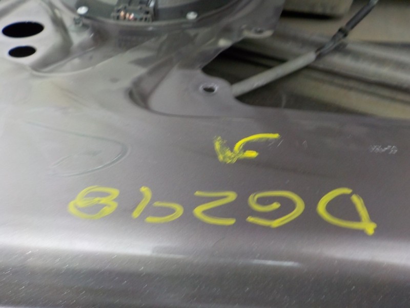 Recambio de puerta delantera derecha para skoda suberb (3t4) 2.0 tdi dpf referencia OEM IAM 3T0831056  