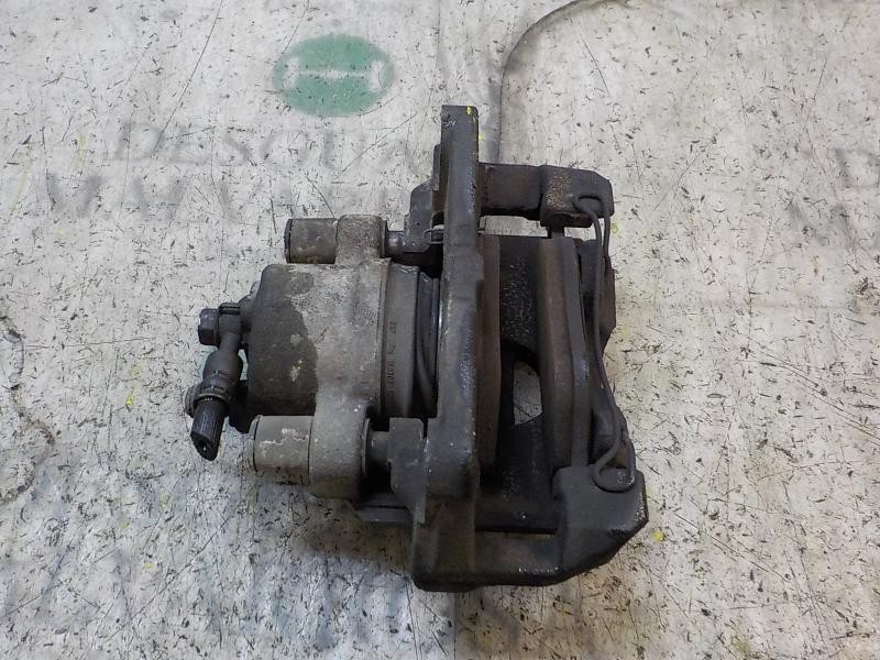 Recambio de pinza freno delantera izquierda para toyota yaris 1.4 turbodiesel cat referencia OEM IAM 477500D070  