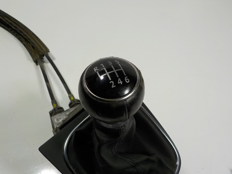 Recambio de palanca cambio para volkswagen golf vi (5k1) 1.4 16v tsi referencia OEM IAM 1K0711050A 1Q0711049C 1K0711118AMEK