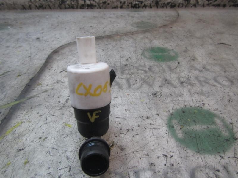 Recambio de bomba limpia para peugeot 308 active referencia OEM IAM 643492  