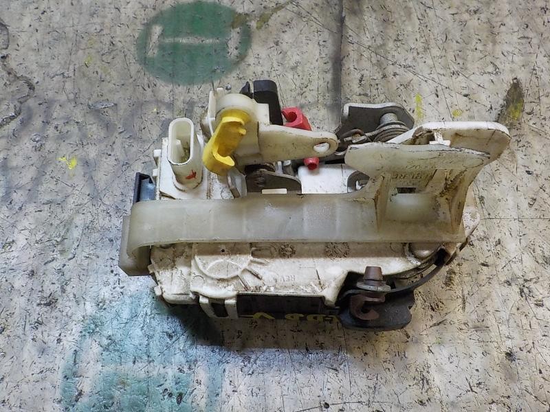 Recambio de cerradura puerta delantera derecha para jeep compass 2.4 16v cat referencia OEM IAM   