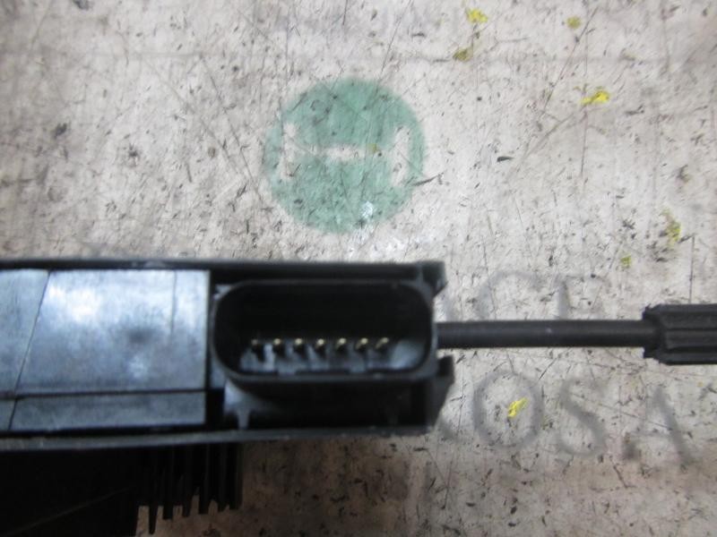 Recambio de cerradura puerta delantera izquierda para peugeot 308 active referencia OEM IAM 9807954380  