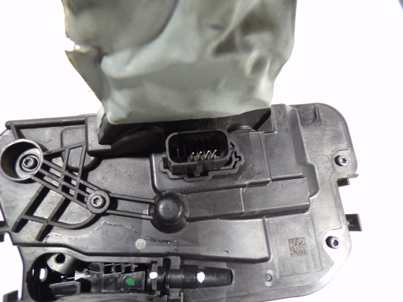 Recambio de cerradura puerta delantera izquierda para ford focus 1.0 ecoboost cat referencia OEM IAM 2410669  