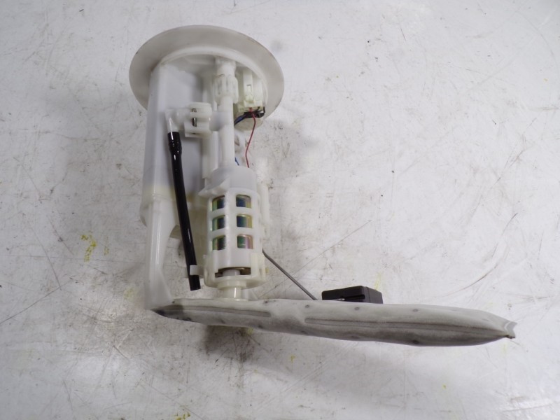 Recambio de aforador para toyota yaris 1.3 16v cat referencia OEM IAM 777040D070 777040D070 6FTB275