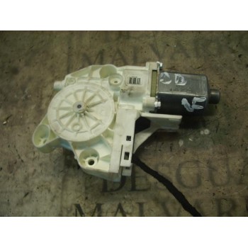 MOTOR ELEVALUNAS DELANTERO DERECHO 