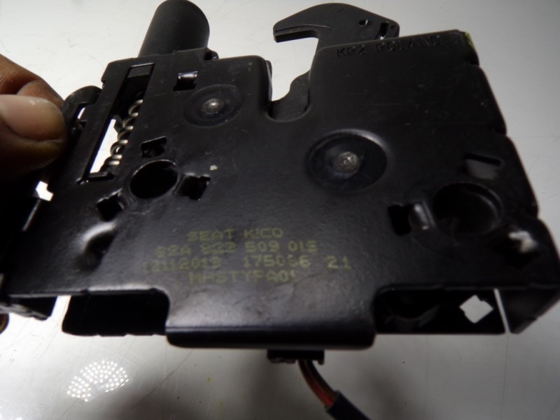 Recambio de cerradura capot para audi a1 sportback (gba) 1.0 tfsi referencia OEM IAM 82A823509 82A82350901S 