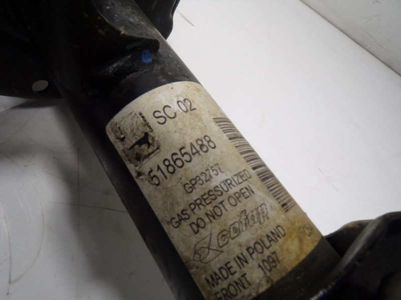 Recambio de amortiguador delantero derecho para fiat punto (199) easy referencia OEM IAM 51865488 51865488 