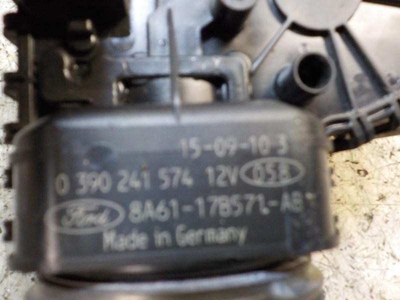 Recambio de motor limpia delantero para ford fiesta (ccn) trend referencia OEM IAM 1698869 0390241574 0390241574