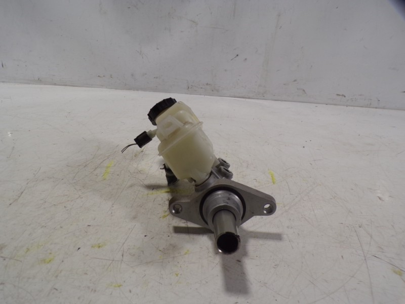 Recambio de bomba freno para toyota yaris 1.3 16v cat referencia OEM IAM 4720109650  