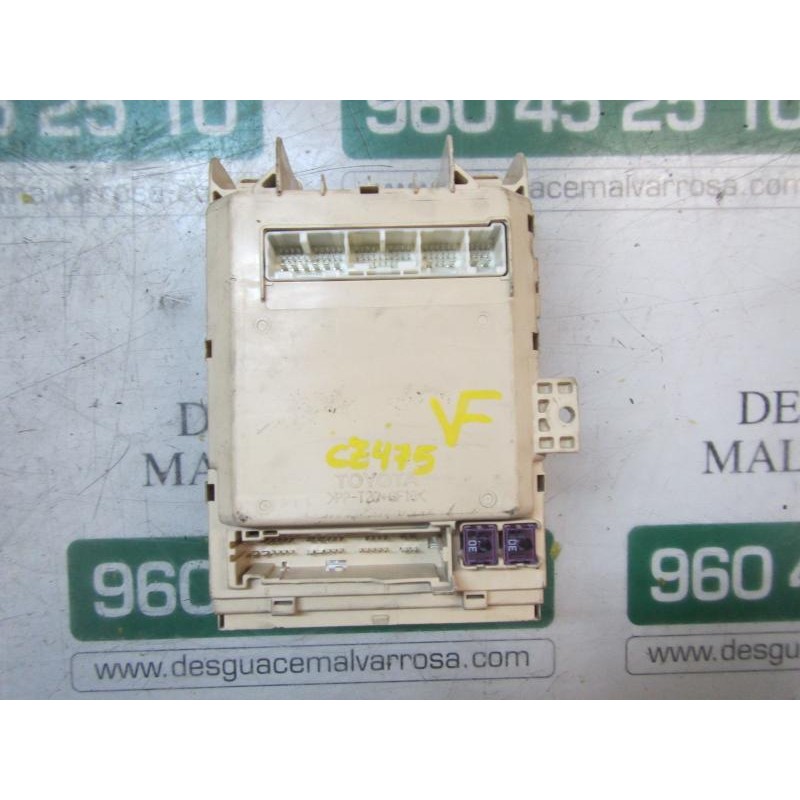 Recambio de caja reles / fusibles para lexus rx 3.3 v6 24v cat referencia OEM IAM 827300W580 GB207QV070505 GB207QV070505