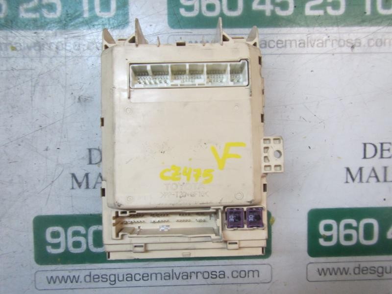 Recambio de caja reles / fusibles para lexus rx 3.3 v6 24v cat referencia OEM IAM 827300W580 GB207QV070505 GB207QV070505