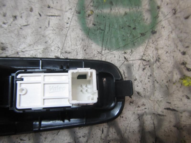 Recambio de mando elevalunas trasero izquierdo para peugeot 308 active referencia OEM IAM 96762292ZD  