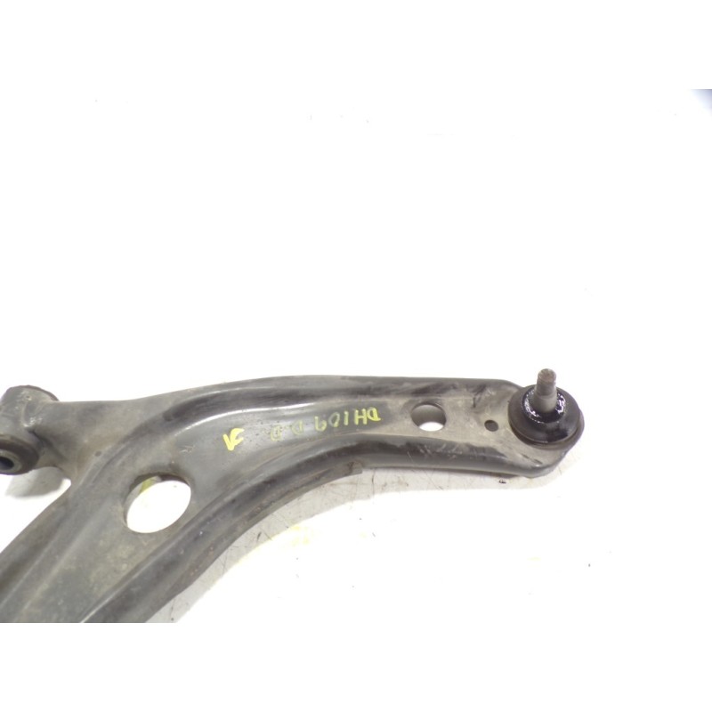 Recambio de brazo suspension inferior delantero derecho para toyota yaris 1.3 16v cat referencia OEM IAM 4806809150  