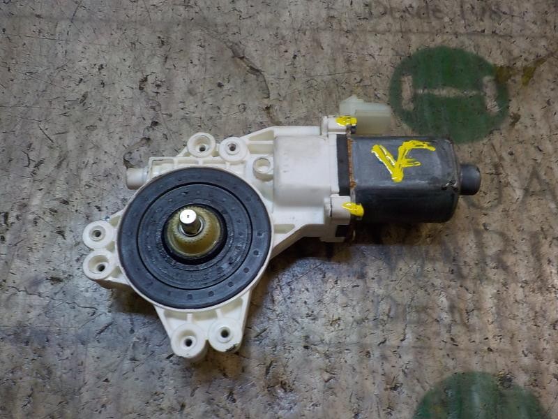 Recambio de motor elevalunas delantero derecho para jeep compass 2.4 16v cat referencia OEM IAM   