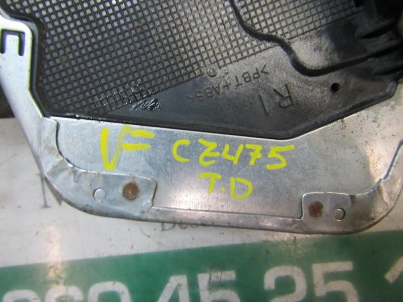 Recambio de cerradura puerta trasera derecha para lexus rx 3.3 v6 24v cat referencia OEM IAM 6905060070  