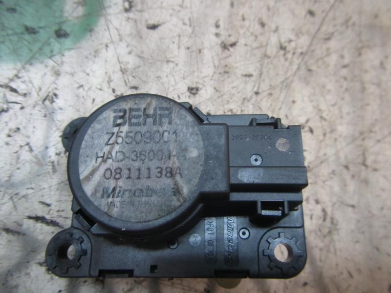 Recambio de motor apertura trampillas climatizador para peugeot 308 active referencia OEM IAM 6479E1 5509001 5509001