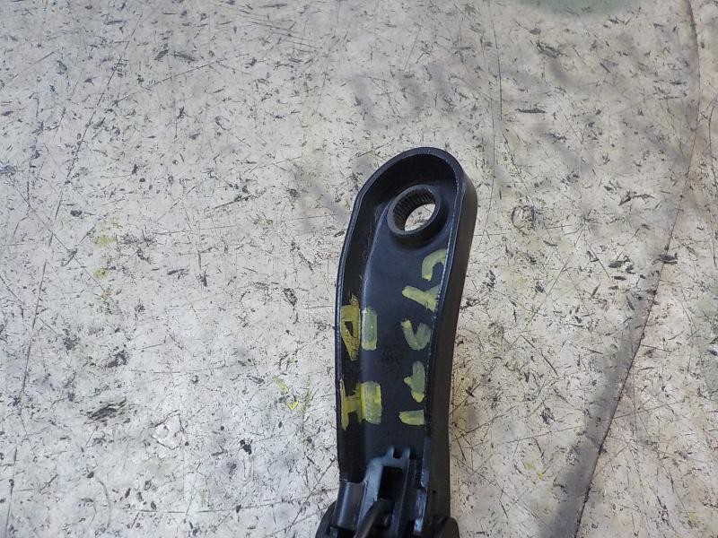 Recambio de brazo limpia delantero izquierdo para peugeot 207 1.6 16v hdi fap referencia OEM IAM   