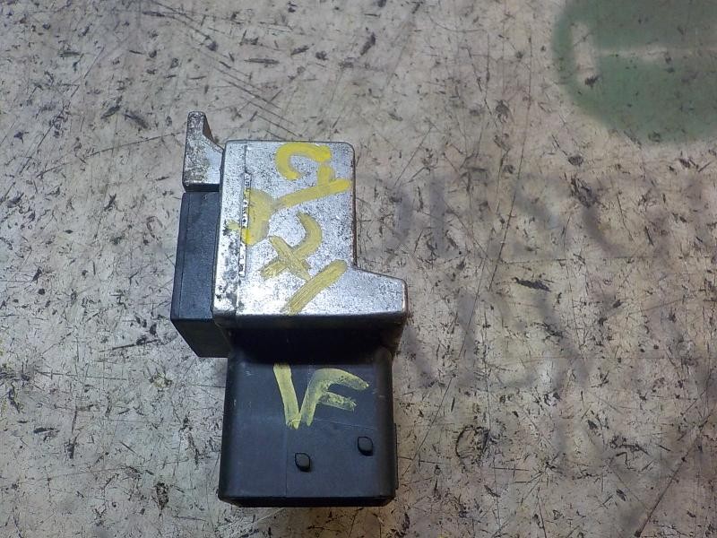 Recambio de caja precalentamiento para peugeot 207 1.6 16v hdi fap referencia OEM IAM   