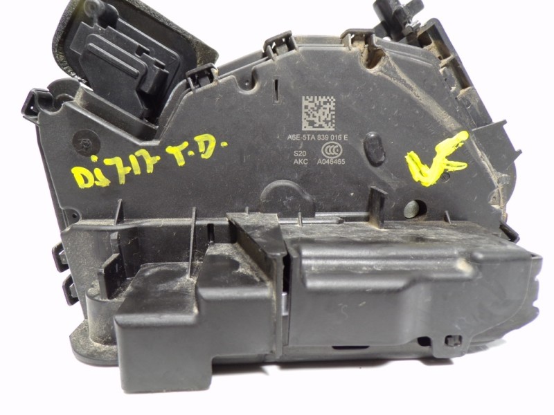 Recambio de cerradura puerta trasera derecha para volkswagen golf vii lim. 1.0 tsi referencia OEM IAM 5TA839016E 5TA839016E 