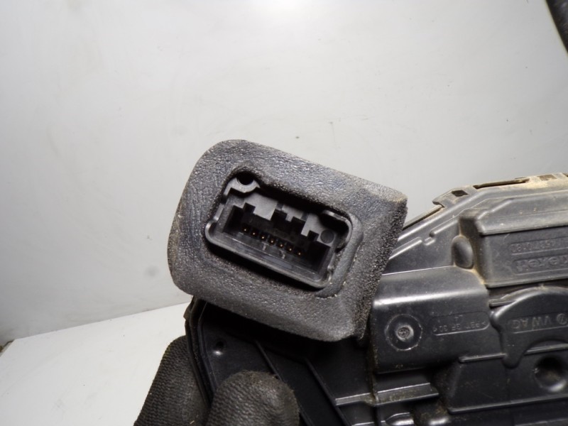 Recambio de cerradura puerta trasera izquierda para volkswagen golf vii lim. 1.0 tsi referencia OEM IAM 5TA839015E 5TA839015E 
